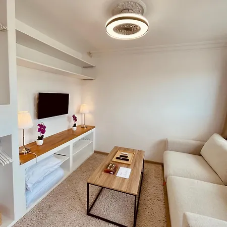 Des Pins Lägenhet *