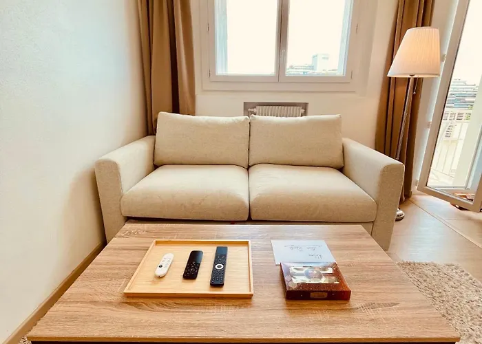 Des Pins Lägenhet *